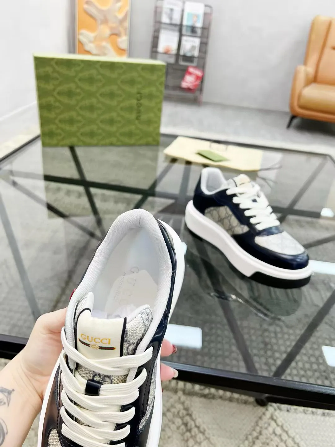 Factory price: 480💰New men's shoes GUCCI [Lightning] latest shoes shipped. Original quality, fashionable, made of special materials, sheepskin lining, brand new packaging. The foot feels super comfortable and the workmanship is impeccable. Size: 38-44, customized 45